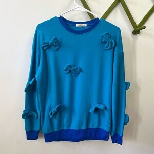 90s Vintage 💙 Bow Detail Crewneck Sweatshirt